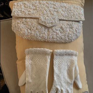 Lot 2- vintage beaded gloves & clutch purse